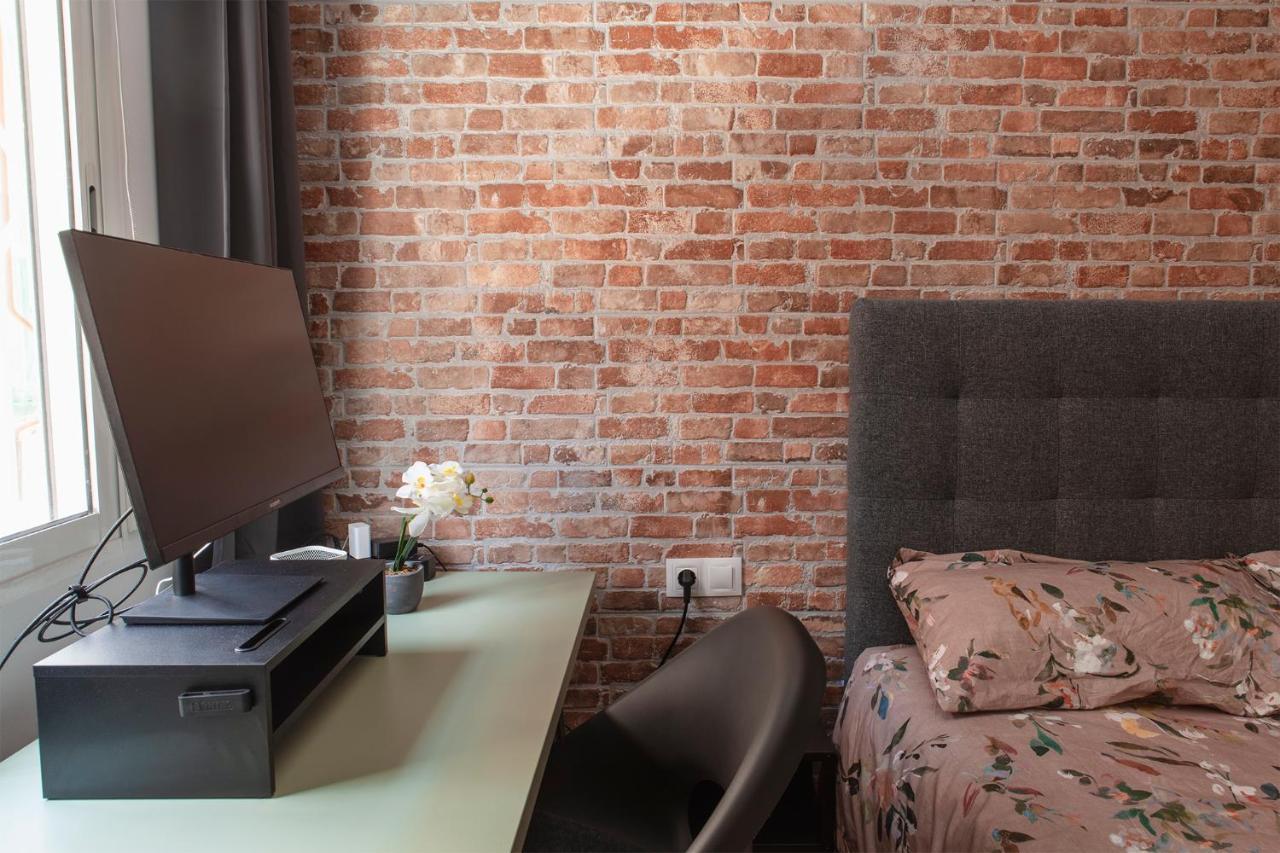 Luxury Artistic Digital Nomad 2 Bedroom W/Terrace Valencia Exterior photo