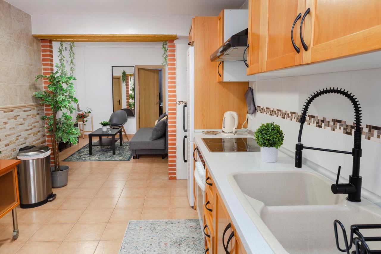 Luxury Artistic Digital Nomad 2 Bedroom W/Terrace Valencia Exterior photo