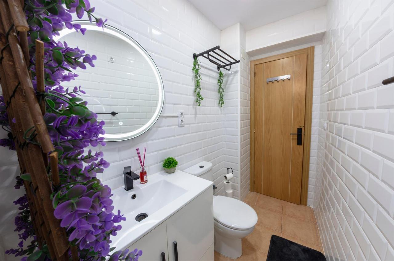 Luxury Artistic Digital Nomad 2 Bedroom W/Terrace Valencia Exterior photo